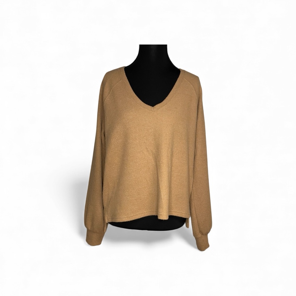 Abercrombie & Fitch Women's Camel V-Neck Sweater size M FREE SHIPPING